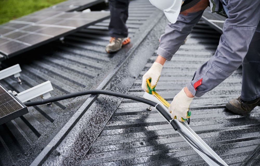 Profi és megbízható kivitelezőt keresel 3 kW-os napelem rendszered telepítéséhez?