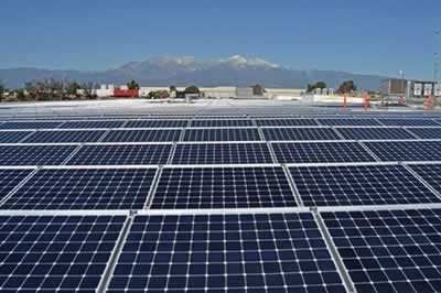 Kanada, a lakókocsis és a kecskeméti főiskola diákjai is a napelem mellett döntöttek Kanada, a lakókocsis és a kecskeméti főiskola diákjai is a napelem mellett döntöttek