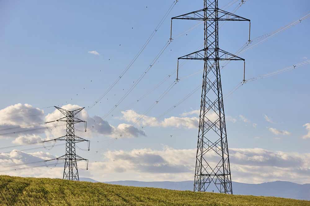 1. Túl sok áramot veszünk, ahelyett, hogy mi magunk termelnénk 1. Túl sok áramot veszünk, ahelyett, hogy mi magunk termelnénk