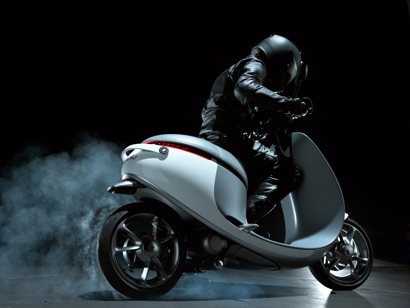 „A robogók Teslája” begördül Európába „A robogók Teslája” begördül Európába