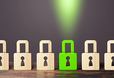 Túlfeszültségvédelem napelemeknél, és egyéb biztonsági intézkedések Túlfeszültségvédelem napelemeknél, és egyéb biztonsági intézkedések