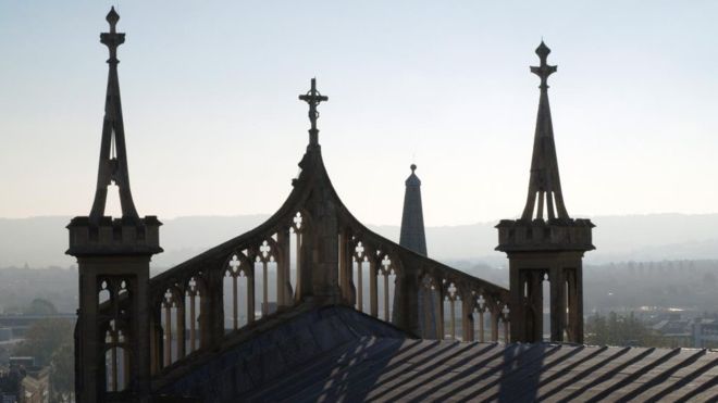 A napelemes katedrális A napelemes katedrális