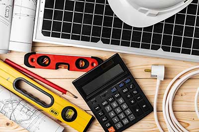 Válasz az energiaválság hatására: fektess napelembe! Válasz az energiaválság hatására: fektess napelembe!