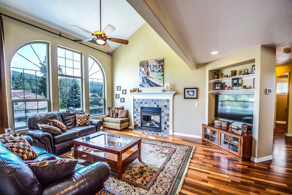 9 kW-os napelem rendszer kiépítése 8 óra alatt 9 kW-os napelem rendszer kiépítése 8 óra alatt